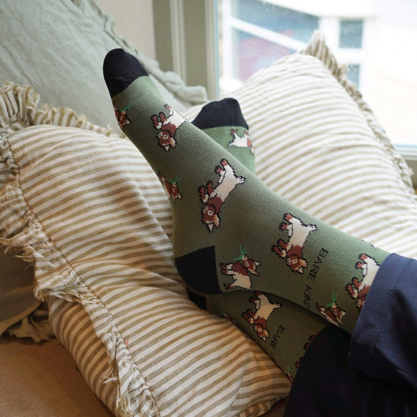 model wearing goats bamboo socks