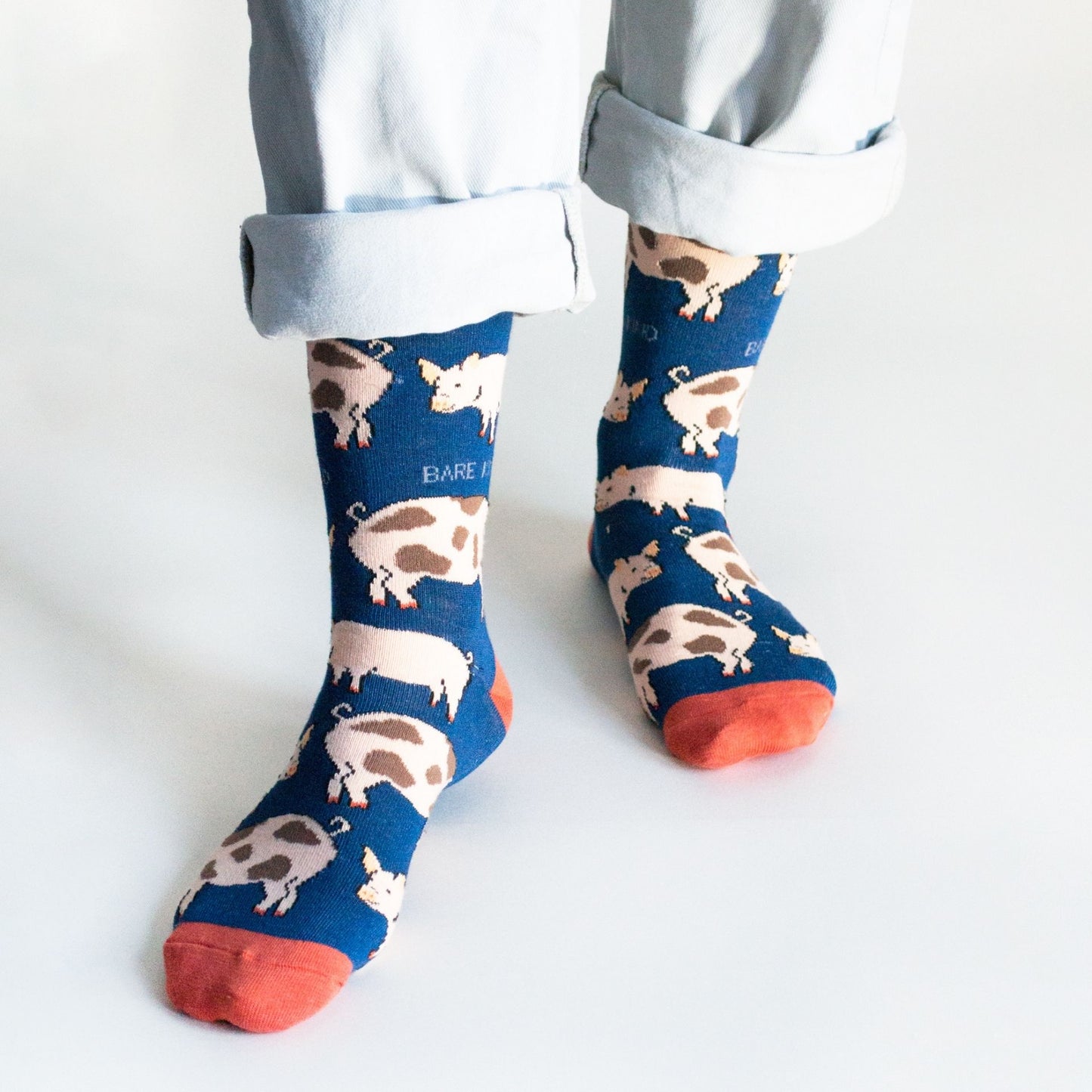 model wearing pig bamboo socks